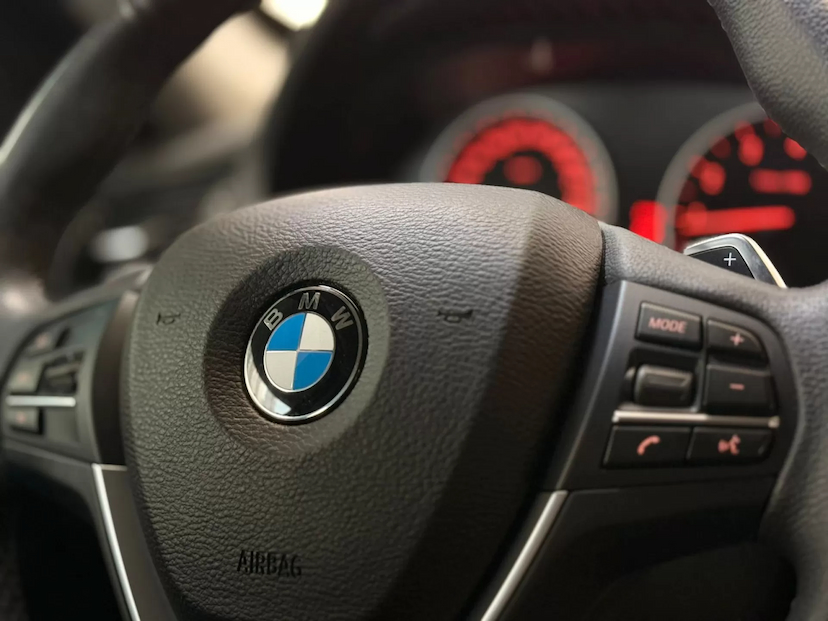 Foto do veículo BMW X4 2.0 28I X LINE 4X4 16V TURBO GASOLINA 4P AUTOMÁTICO 2017 68.000 KM 169.900,00