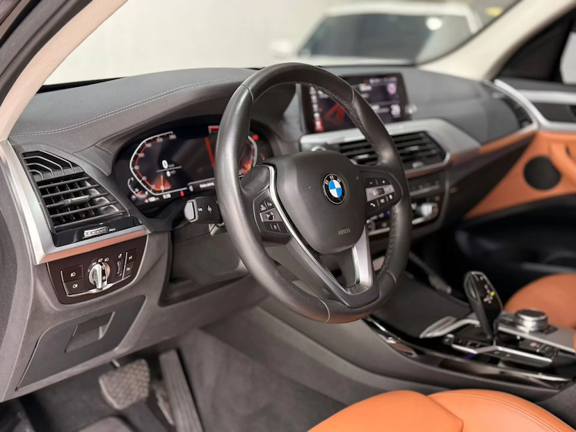 Foto do veículo BMW X3 2.0 16V GASOLINA X LINE XDRIVE20I STEPTRONIC 2020 23.000 KM 279.900,00