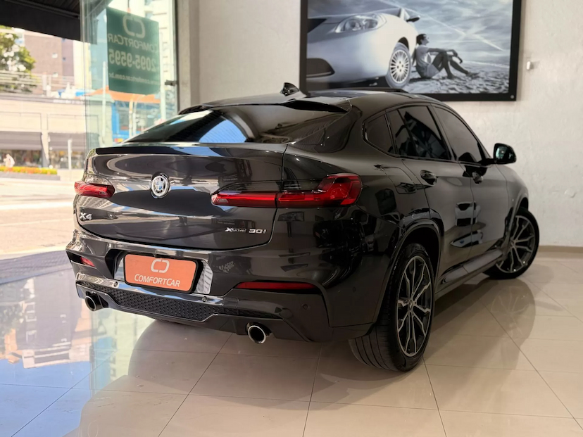 Foto do veículo BMW X4 2.0 16V GASOLINA XDRIVE30I M SPORT STEPTRONIC 2021 54.000 KM 289.900,00