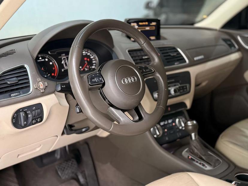 Foto do veículo AUDI Q3 2.0 TFSI AMBITION QUATTRO 4P GASOLINA S TRONIC 2014 95.000 KM 79.900,00