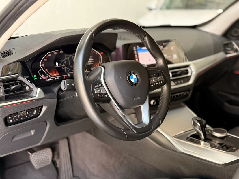 Foto do veículo BMW 320I 2.0 16V TURBO GASOLINA SPORT GP AUTOMÁTICO 2020 65.000 KM 193.900,00