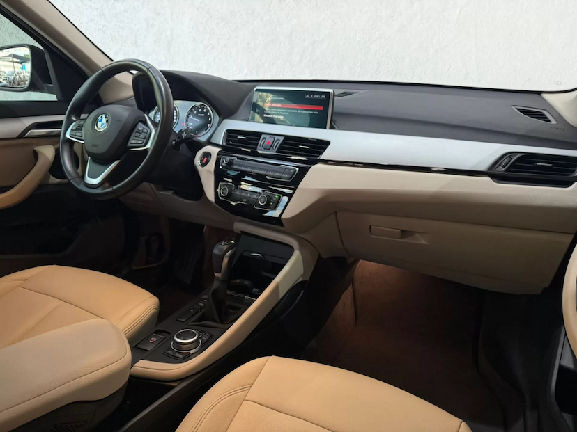 Foto do veículo BMW X1 2.0 16V TURBO ACTIVEFLEX SDRIVE20I 4P AUTOMÁTICO 2020 72.000 KM 129.900,00