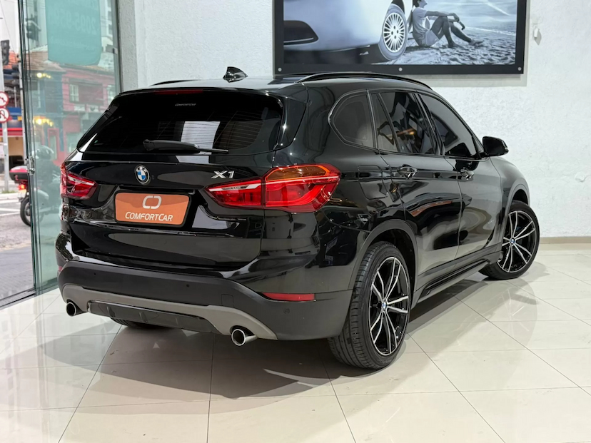 Foto do veículo BMW X1 2.0 16V TURBO GASOLINA XDRIVE25I SPORT 4P AUTOMÁTICO 2017 80.000 KM 125.900,00
