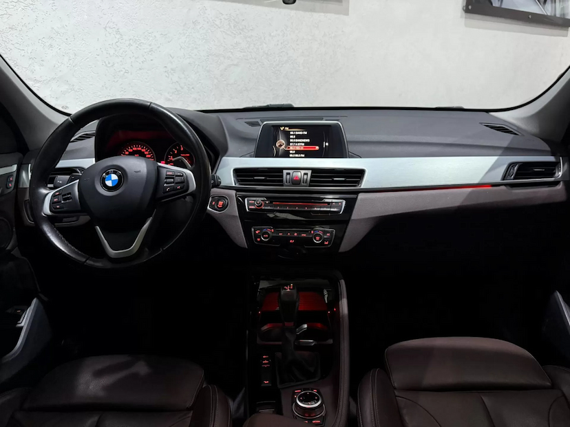 Foto do veículo BMW X1 2.0 16V TURBO GASOLINA XDRIVE25I SPORT 4P AUTOMÁTICO 2017 80.000 KM 125.900,00