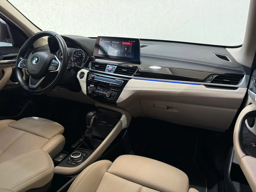Foto do veículo BMW X1 2.0 16V TURBO ACTIVEFLEX SDRIVE20I X-LINE 4P AUTOMÁTICO 2022 73.000 KM 174.900,00