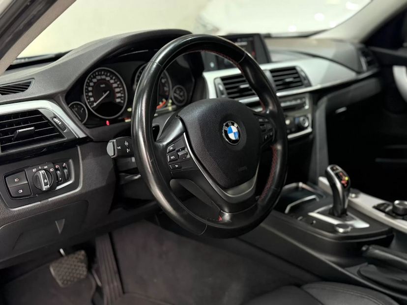 Foto do veículo BMW 320I 2.0 SPORT 16V TURBO ACTIVE FLEX 4P AUTOMÁTICO 2018 94.000 KM 112.900,00