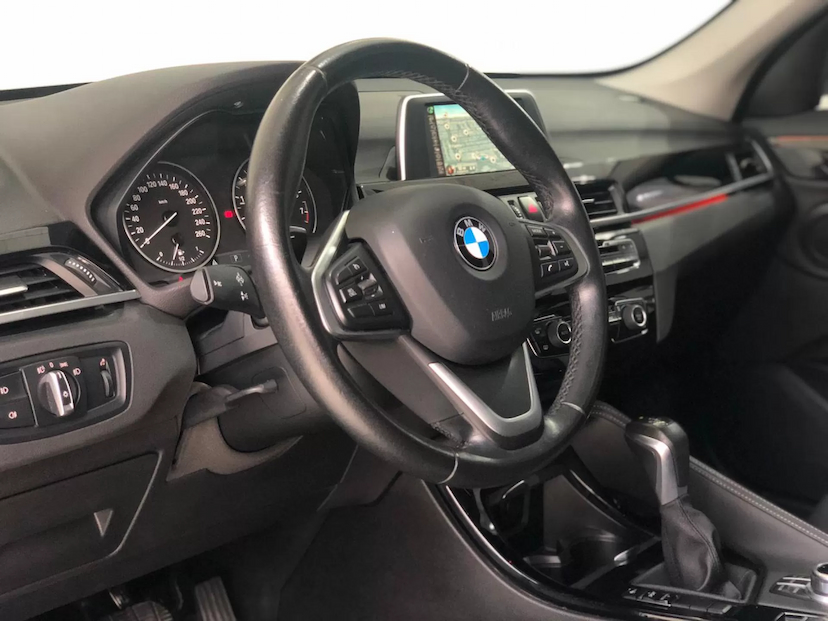Foto do veículo BMW X1 2.0 16V TURBO GASOLINA SDRIVE20I X-LINE 4P AUTOMÁTICO 2017 60.000 KM 114.900,00