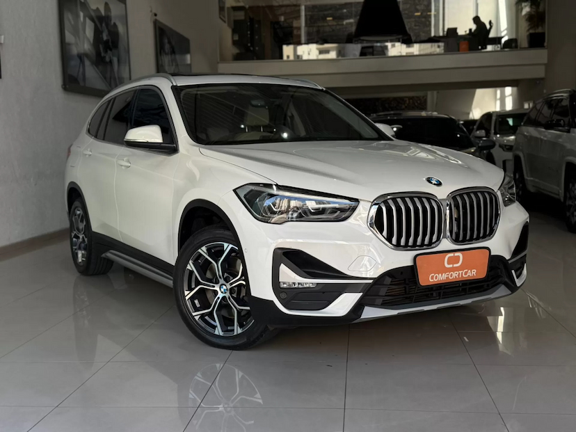 Foto do veículo BMW X1 2.0 16V TURBO ACTIVEFLEX SDRIVE20I X-LINE 4P AUTOMÁTICO 2022 70.000 KM 162.900,00