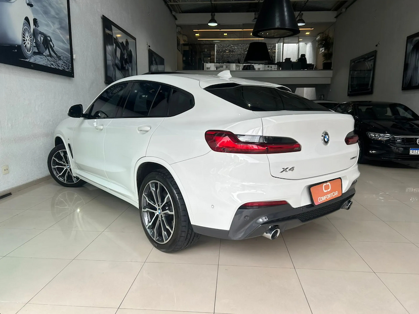 Foto do veículo BMW X4 2.0 16V GASOLINA XDRIVE30I M SPORT STEPTRONIC 2019 80.000 KM 229.900,00