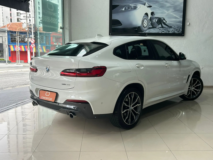 Foto do veículo BMW X4 2.0 16V GASOLINA XDRIVE30I M SPORT STEPTRONIC 2019 80.000 KM 229.900,00