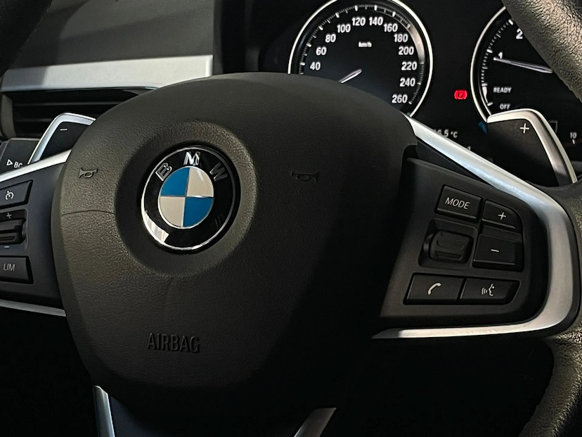 Foto do veículo BMW X1 2.0 16V TURBO ACTIVEFLEX SDRIVE20I 4P AUTOMÁTICO 2020 60.000 KM 128.900,00