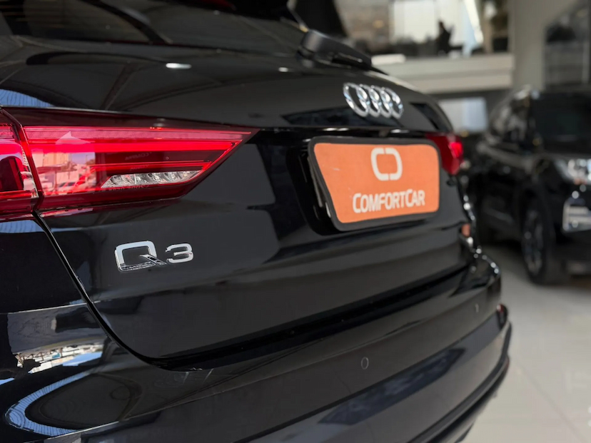 Foto do veículo AUDI Q3 2.0 40 TFSI GASOLINA PERFORMANCE BLACK QUATTRO TIPTRONIC 2022 60.000 KM 179.900,00