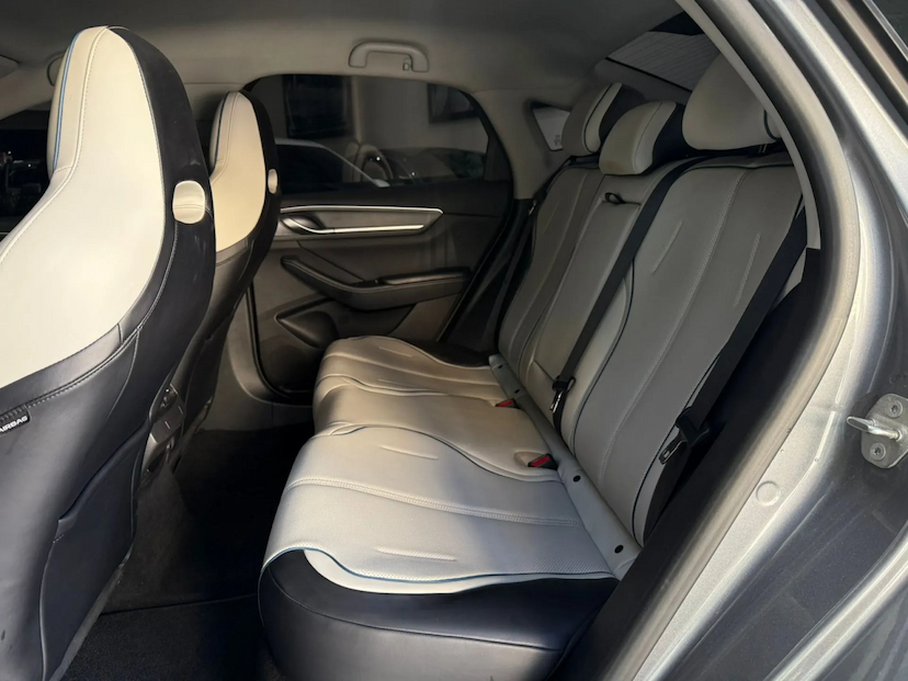Foto do veículo BYD KING 1.5 DM-I PHEV GS AUTOMÁTICO 2025 45.000 KM 147.900,00