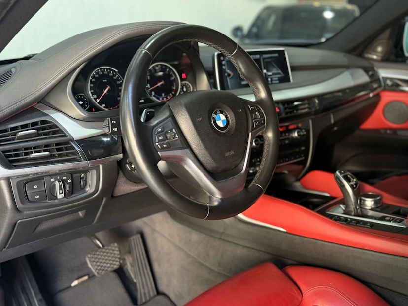 Foto do veículo BMW X6 3.0 35I 4X4 COUPÉ 6 CILINDROS 24V GASOLINA 4P AUTOMÁTICO 2018 55.000 KM 214.900,00