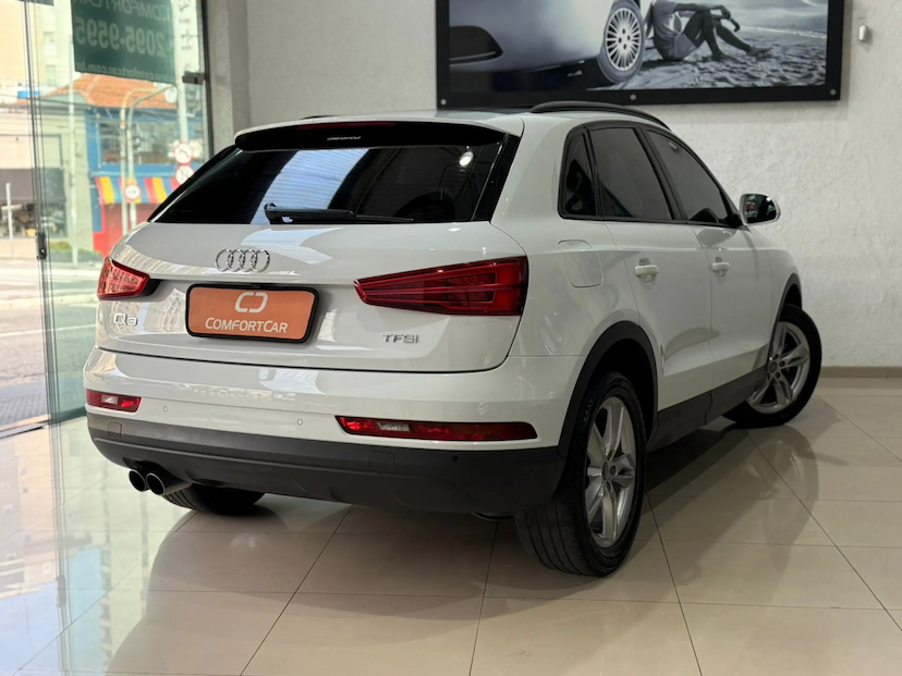 Foto do veículo AUDI Q3 1.4 TFSI AMBIENTE GASOLINA 4P S TRONIC 2017 115.000 KM 87.900,00