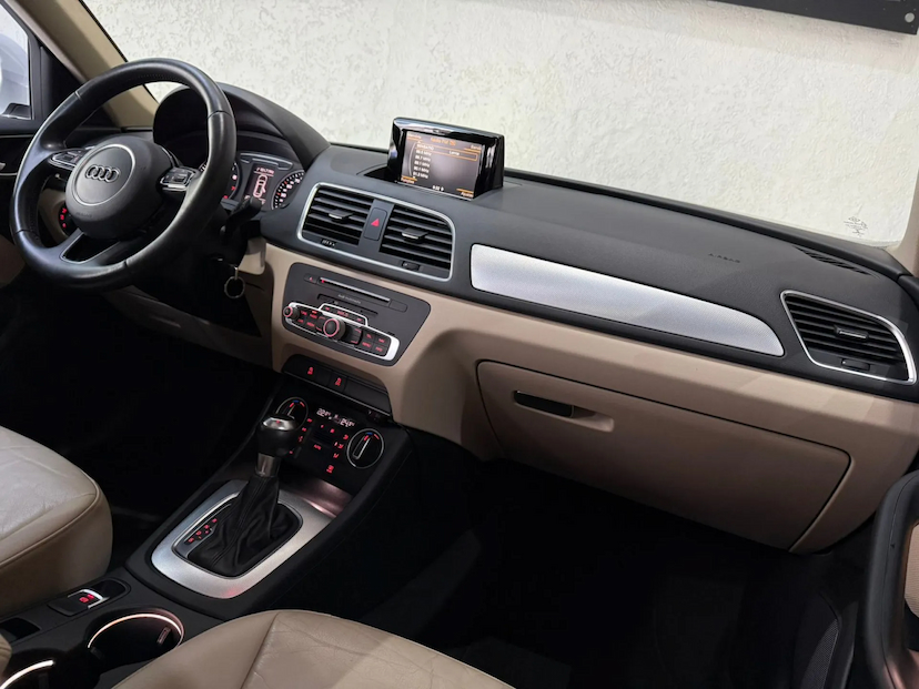 Foto do veículo AUDI Q3 1.4 TFSI AMBIENTE GASOLINA 4P S TRONIC 2017 115.000 KM 87.900,00