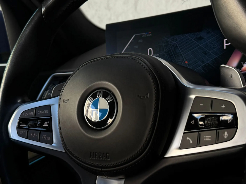 Foto do veículo BMW 320I 2.0 16V TURBO FLEX M SPORT AUTOMÁTICO 2023 70.000 KM 229.900,00