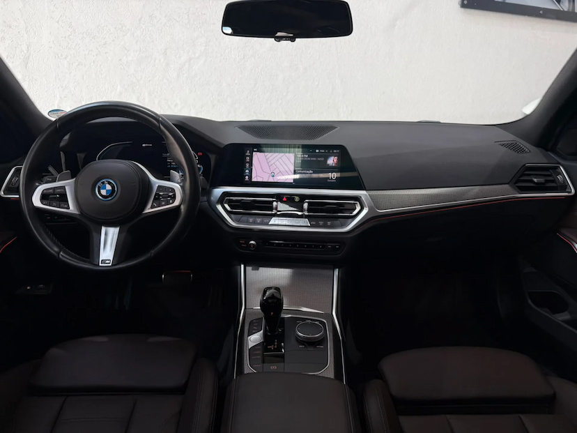Foto do veículo BMW 330E 2.0 16V TURBO HÍBRIDO M SPORT AUTOMÁTICO 2022 27.500 KM 219.900,00