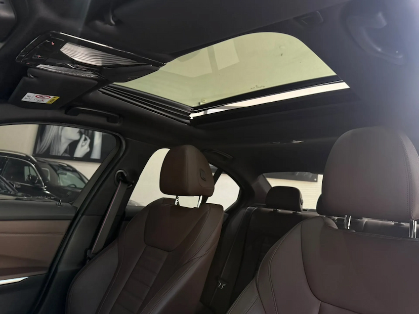 Foto do veículo BMW 330E 2.0 16V TURBO HÍBRIDO M SPORT AUTOMÁTICO 2022 27.500 KM 219.900,00