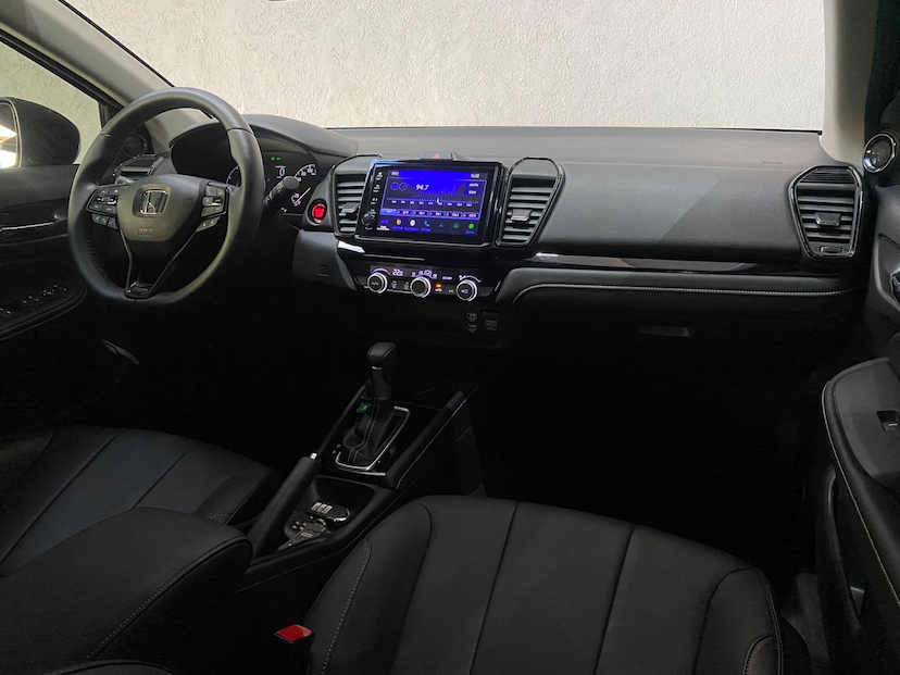 Foto do veículo HONDA CITY TOURING 2023 11.000 KM 124.900,00