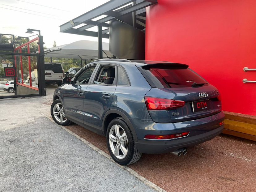 Foto do veículo AUDI Q3 1.4 TFSI AMBIENTE GASOLINA S TRONIC 2016 104.976 KM 119.900,00