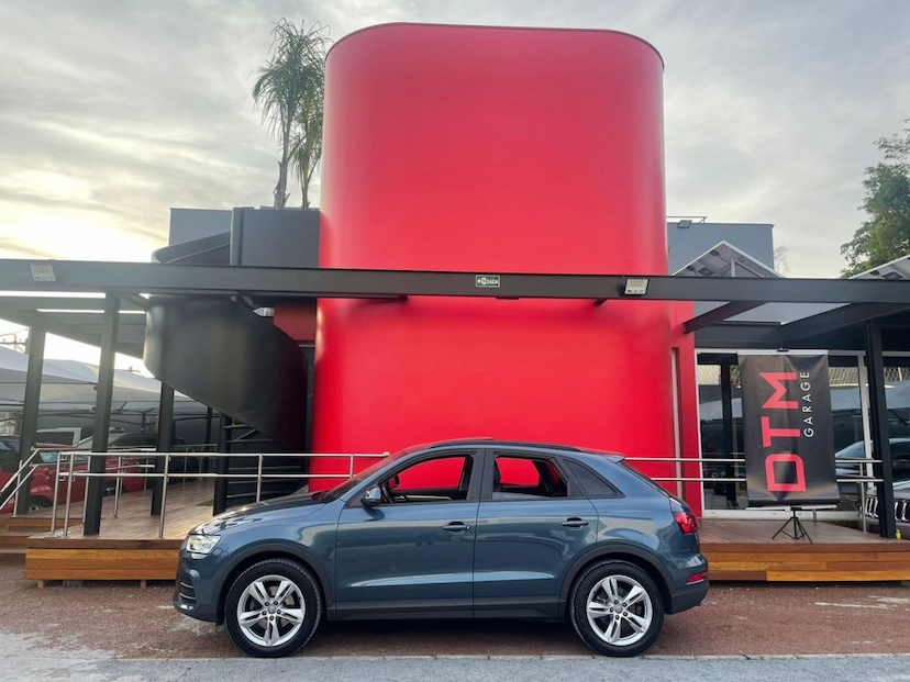 Foto do veículo AUDI Q3 1.4 TFSI AMBIENTE GASOLINA S TRONIC 2016 104.976 KM 119.900,00