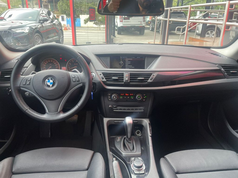 Foto do veículo BMW X1 XDRIVE 3.0 2012 100.870 KM 84.990,00