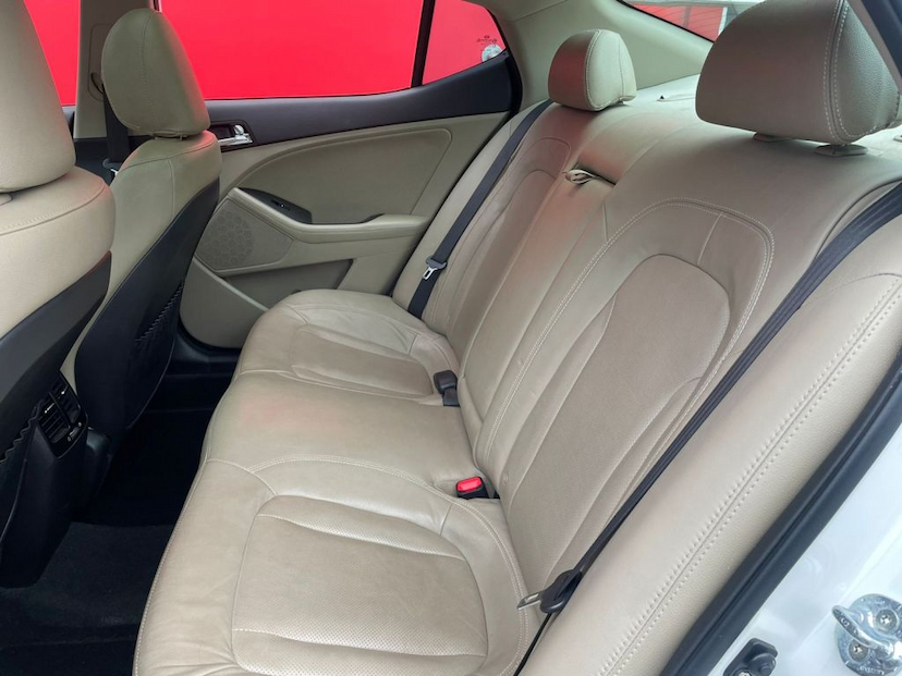 Foto do veículo KIA OPTIMA 2.4 EX 2013 122.375 KM 71.900,00