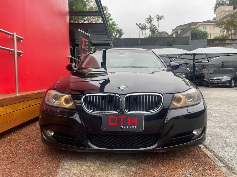 Foto do veículo BMW 325I 2.5 AUTO 2011 116.307 KM 65.900,00
