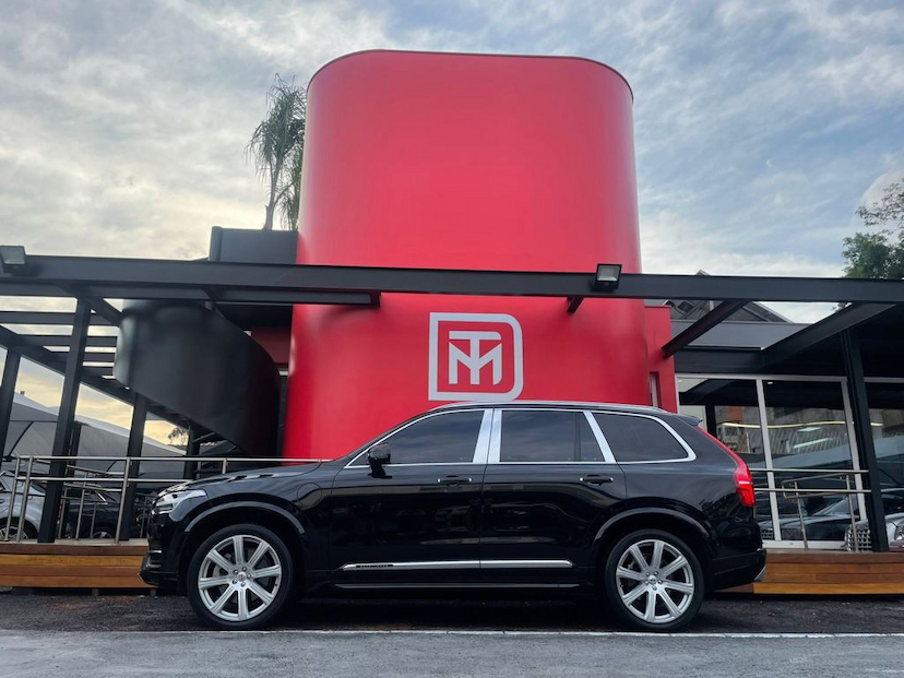 Foto do veículo VOLVO XC90 T8 HYBRID EXCELLENCE AWD GEARTRONIC 2017 46.020 KM 344.900,00