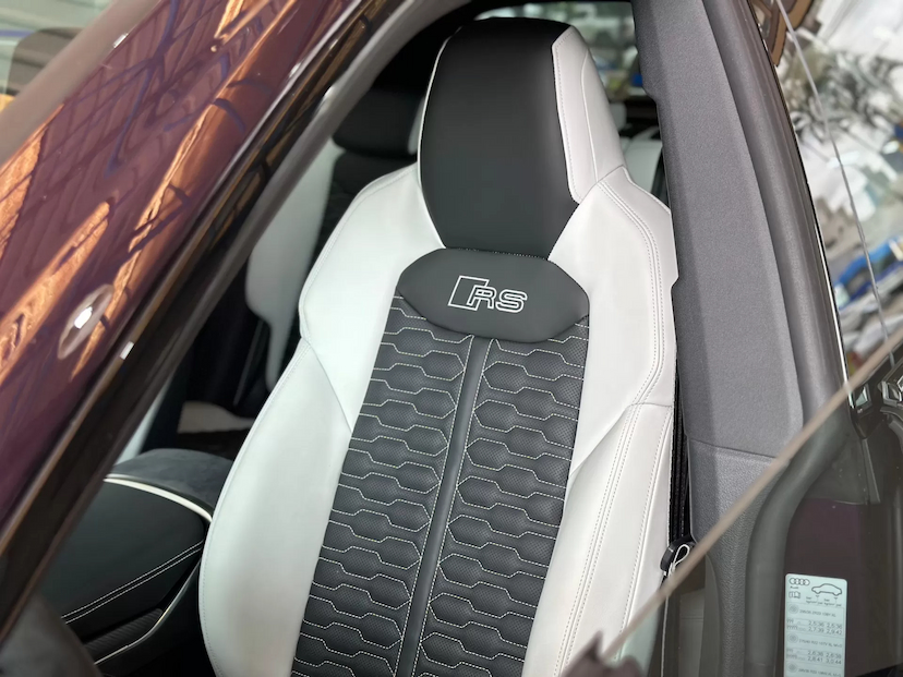 Foto do veículo AUDI RS Q8 4.0 V8 TWINTURBO MHEV TIPTRONIC 2023 1.850 KM 1.099.000,00