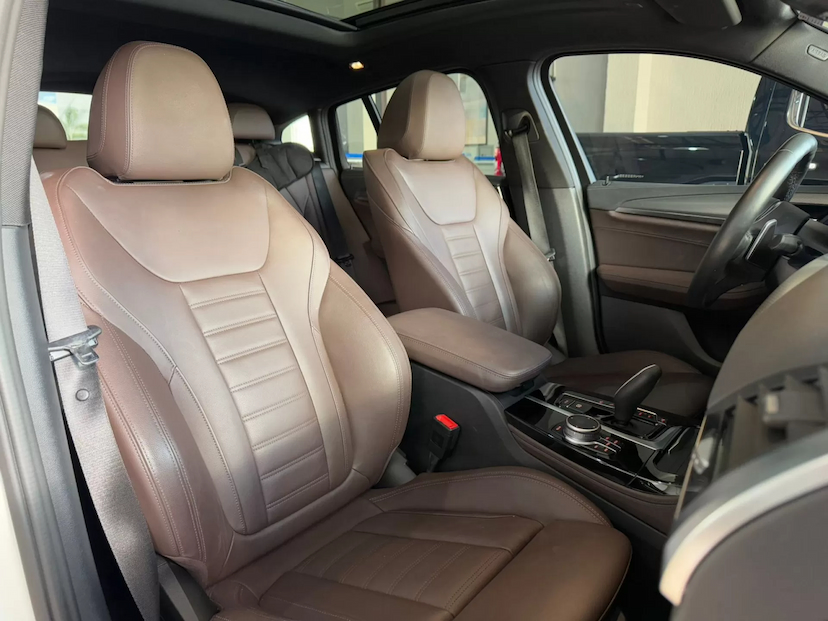 Foto do veículo BMW X4 2.0 16V GASOLINA XDRIVE30I M SPORT STEPTRONIC 2021 17.599 KM 329.000,00