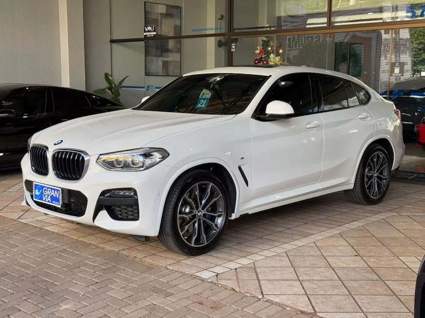 Foto do veículo BMW X4 2.0 16V GASOLINA XDRIVE30I M SPORT STEPTRONIC 2021 17.599 KM 329.000,00