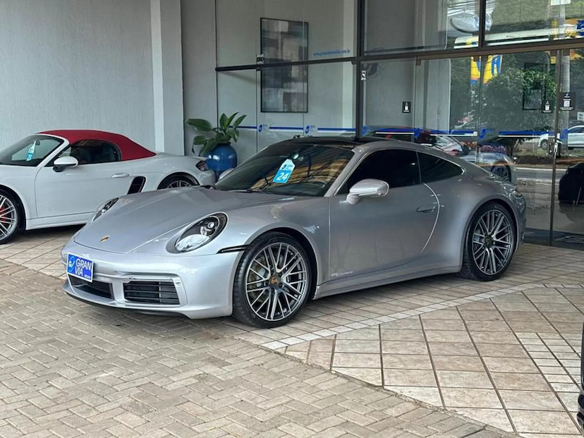Foto do veículo PORSCHE 911 3.0 24V H6 GASOLINA CARRERA PDK 2024 1.710 KM 915.000,00