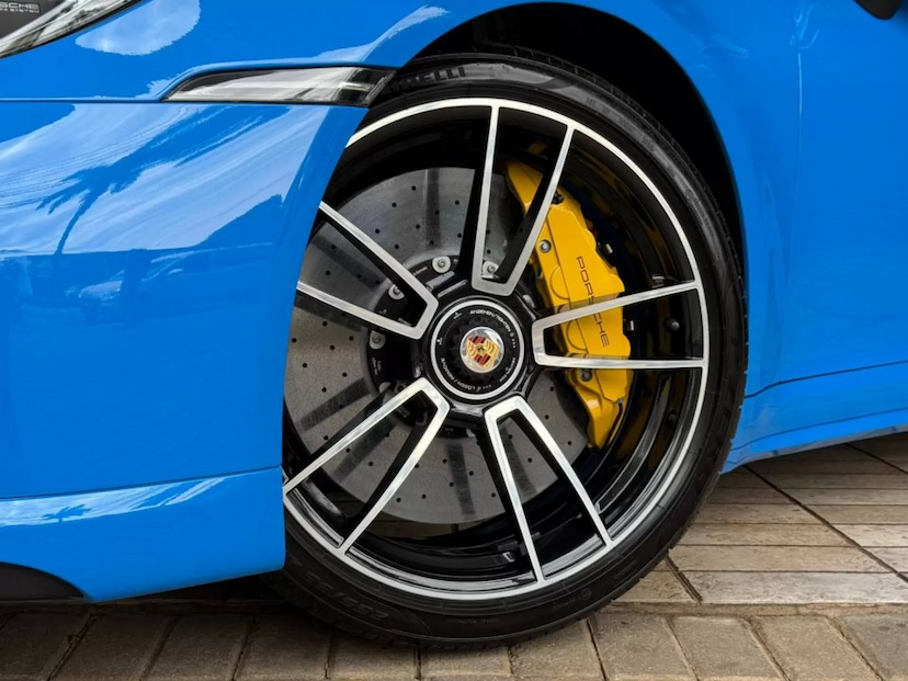Foto do veículo PORSCHE 911 3.8 24V H6 GASOLINA TURBO S CABRIOLET PDK 2024 3.994 KM 1.710.000,00
