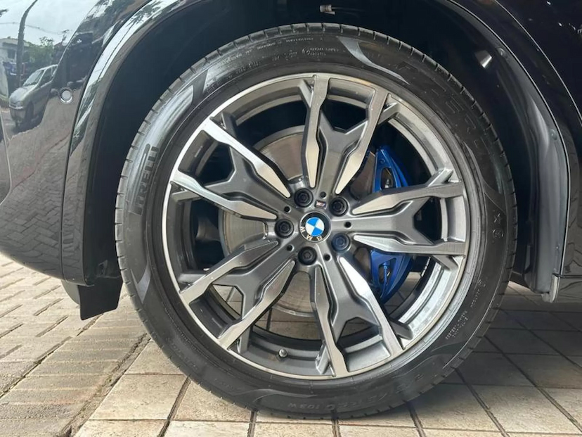 Foto do veículo BMW X4 2.0 16V GASOLINA XDRIVE30I M SPORT STEPTRONIC 2023 19.833 KM 385.000,00