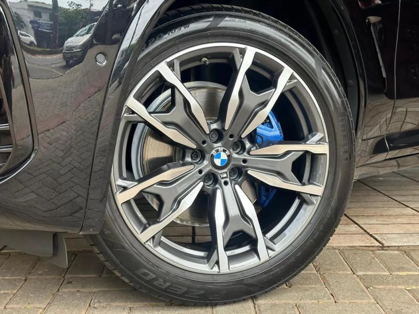 Foto do veículo BMW X4 2.0 16V GASOLINA XDRIVE30I M SPORT STEPTRONIC 2023 19.833 KM 385.000,00