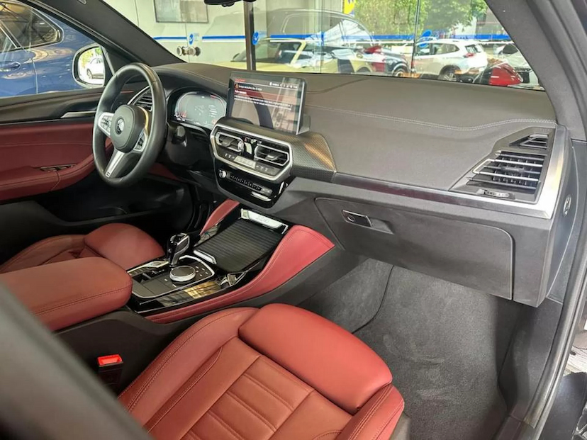 Foto do veículo BMW X4 2.0 16V GASOLINA XDRIVE30I M SPORT STEPTRONIC 2023 19.833 KM 385.000,00