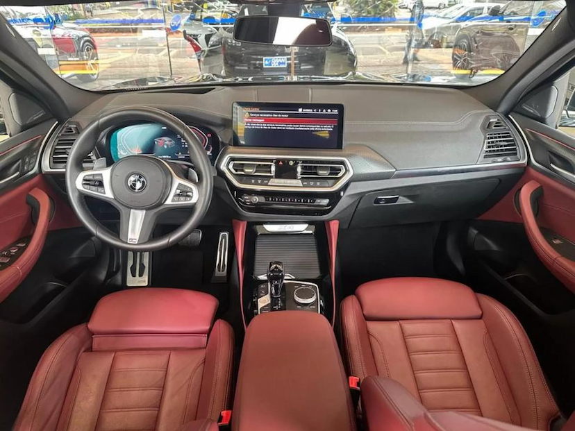 Foto do veículo BMW X4 2.0 16V GASOLINA XDRIVE30I M SPORT STEPTRONIC 2023 19.833 KM 385.000,00