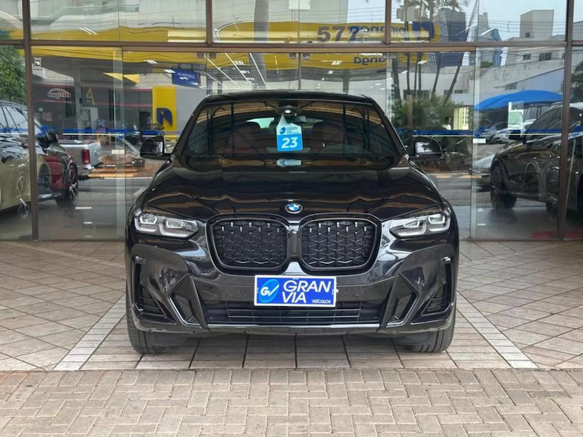 Foto do veículo BMW X4 2.0 16V GASOLINA XDRIVE30I M SPORT STEPTRONIC 2023 19.833 KM 385.000,00