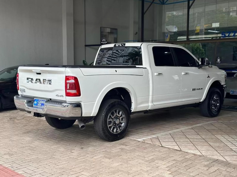 Foto do veículo RAM 3500 6.7 I6 TURBO DIESEL LIMITED LONGHORN CD 4X4  AUTOMÁTICO 2022 706 KM 465.000,00