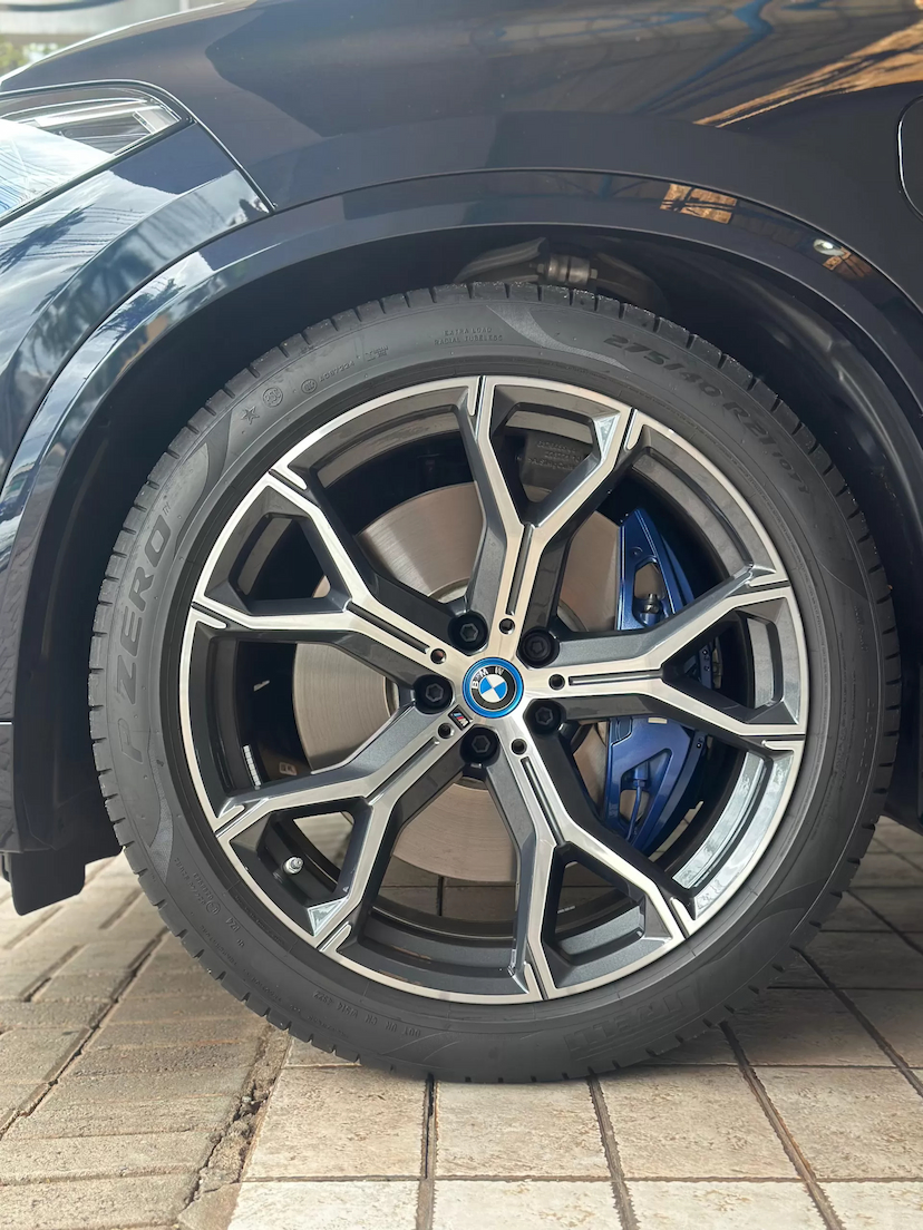 Foto do veículo BMW X5 3.0 I6 TURBO HÍBRIDO XDRIVE45E M SPORT AUTOMÁTICO 2023 7.537 KM 565.000,00