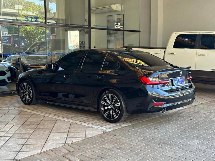 Foto do veículo BMW 320I 2.0 16V TURBO GASOLINA GP AUTOMÁTICO 2021 43.659 KM 194.000,00