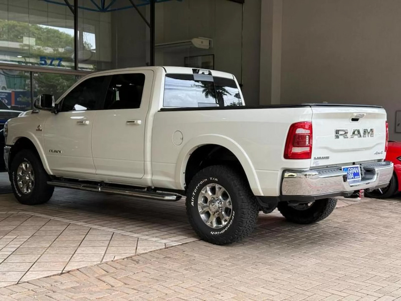 Foto do veículo RAM 3500 6.7 I6 TURBO DIESEL LARAMIE CD 4X4 AUTOMÁTICO 2022 28.540 KM 359.000,00