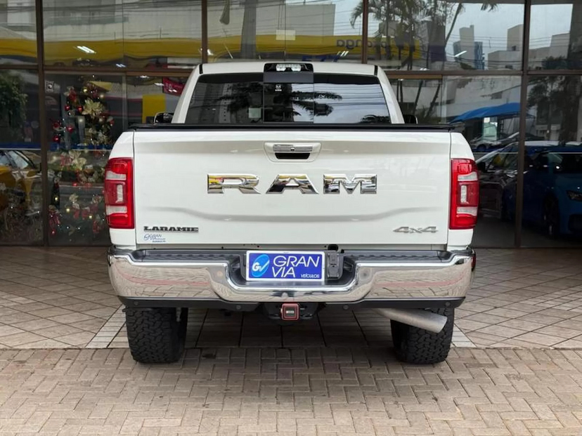 Foto do veículo RAM 3500 6.7 I6 TURBO DIESEL LARAMIE CD 4X4 AUTOMÁTICO 2022 28.540 KM 359.000,00