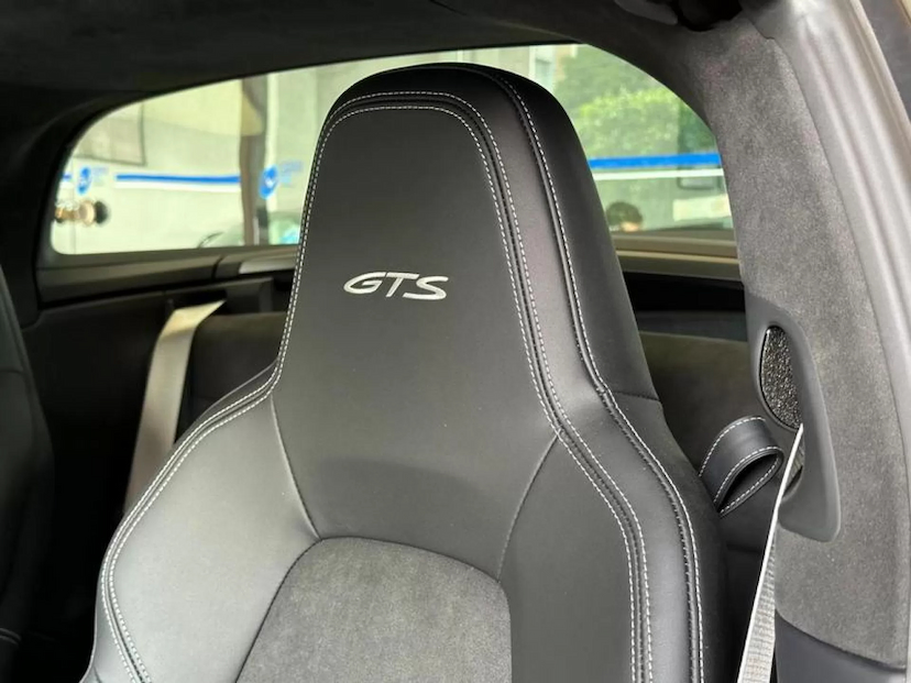 Foto do veículo PORSCHE 911 3.0 24V H6 GASOLINA TARGA 4 GTS PDK 2024 32 KM 1.480.000,00