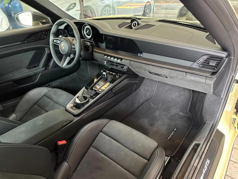Foto do veículo PORSCHE 911 3.0 24V H6 GASOLINA TARGA 4 GTS PDK 2024 32 KM 1.480.000,00