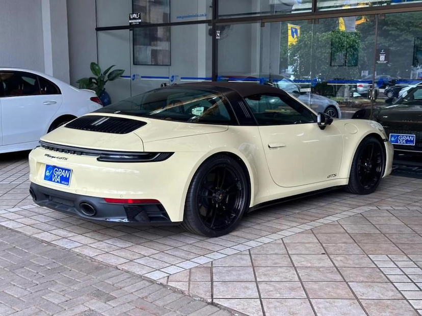 Foto do veículo PORSCHE 911 3.0 24V H6 GASOLINA TARGA 4 GTS PDK 2024 32 KM 1.480.000,00