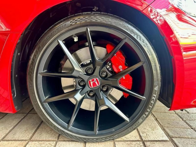 Foto do veículo HONDA CIVIC 2.0 DI VTEC TURBO GASOLINA TYPE R MANUAL 2023 2.170 KM 388.000,00