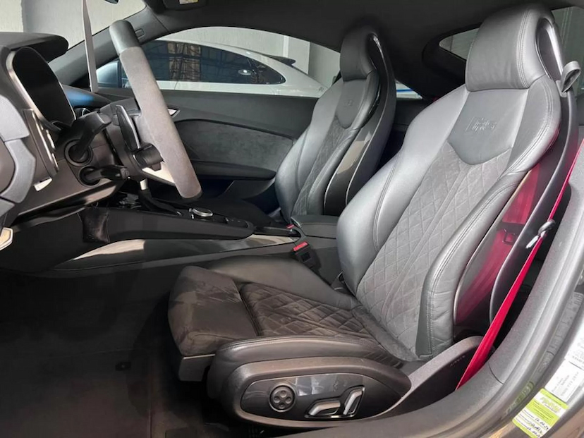 Foto do veículo AUDI TT RS 2.5 TFSI QUATTRO COUPÉ GASOLINA 2P S-TRONIC 2021 9.438 KM 548.000,00